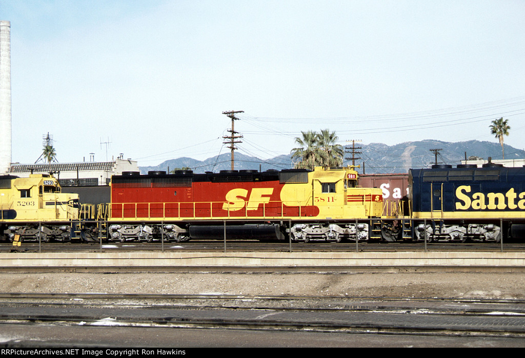 ATSF 5811 (REPOST)